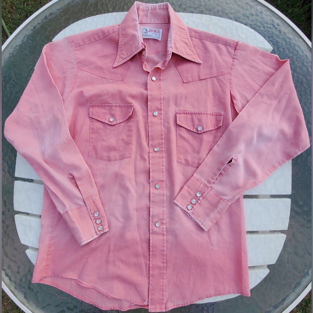 VINTAGE BRONCO WESTERN WEAR PINK DISTRESSED LONG SLEEVE PEARL SNAP